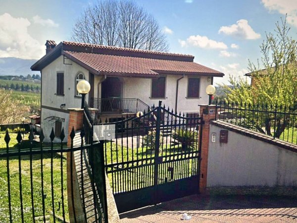 casa indipendente in vendita a Palestrina in zona Carchitti