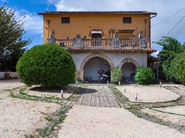 casa indipendente in vendita a Palestrina in zona Carchitti