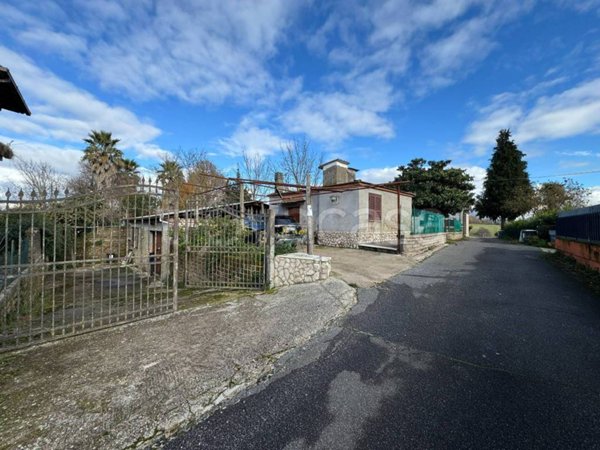 locale commerciale in vendita a Palestrina