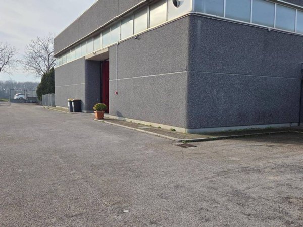 locale commerciale in vendita a Palestrina