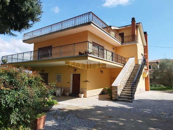 casa indipendente in vendita a Palestrina in zona Carchitti