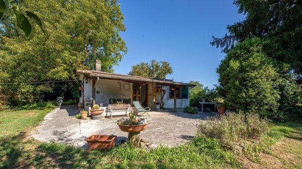 casa indipendente in vendita a Palestrina in zona Valvarino