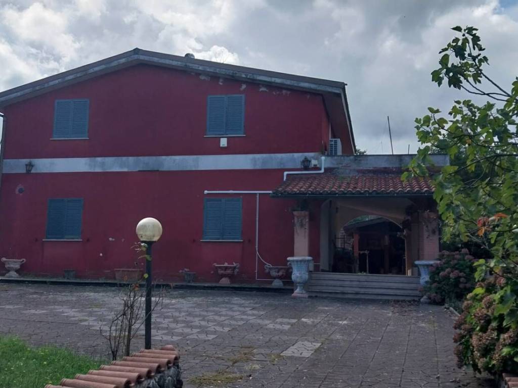 casa indipendente in vendita a Palestrina in zona Carchitti