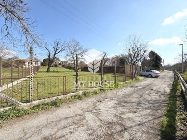 casa indipendente in vendita a Palestrina in zona Valvarino