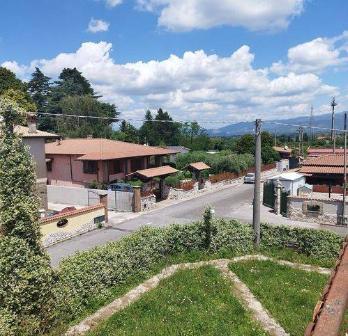 casa indipendente in vendita a Palestrina in zona Carchitti