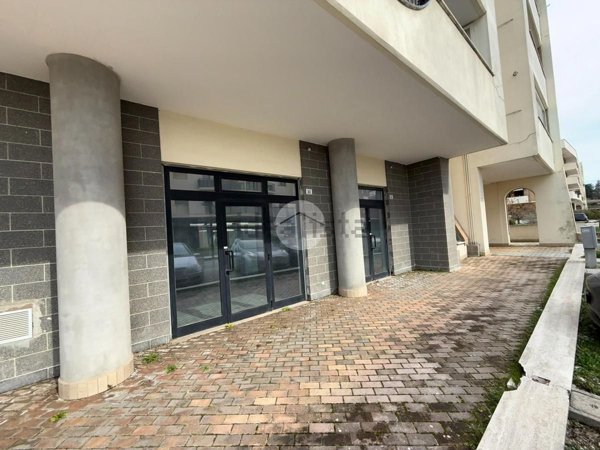 locale commerciale in vendita a Palestrina
