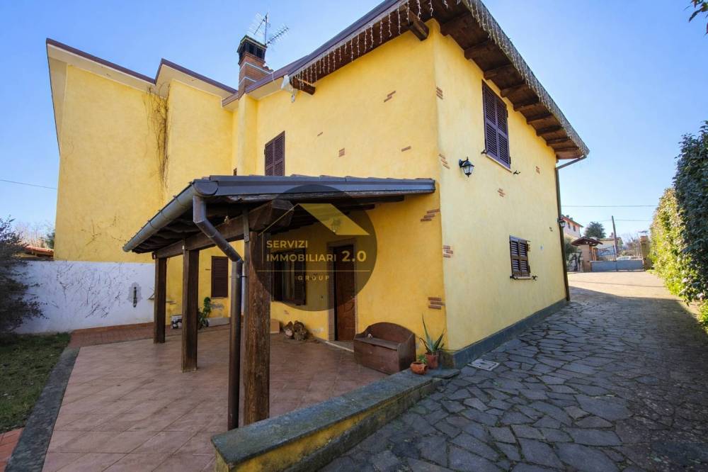 casa indipendente in vendita a Palestrina in zona Carchitti