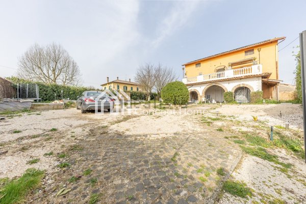 appartamento in vendita a Palestrina in zona Carchitti