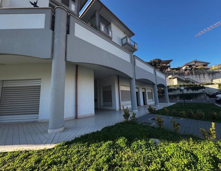 locale commerciale in vendita a Palestrina