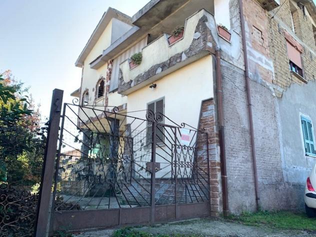 appartamento in vendita a Palestrina in zona Valvarino