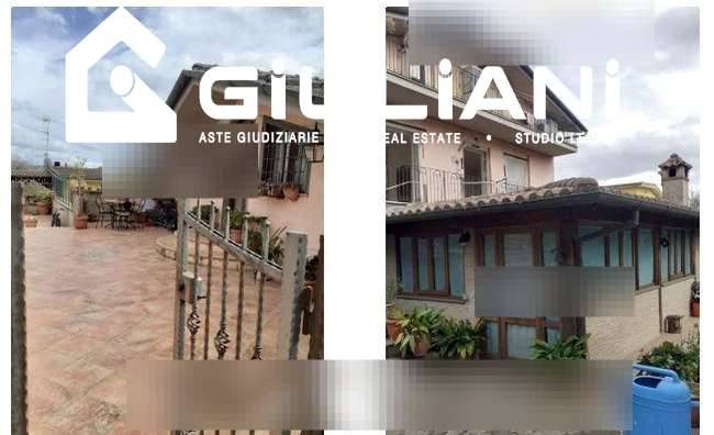 appartamento in vendita a Palestrina in zona Carchitti