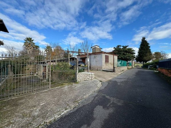 locale commerciale in vendita a Palestrina