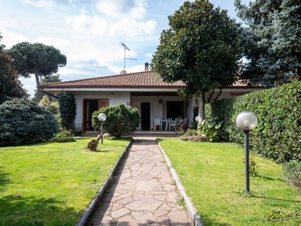 casa indipendente in vendita a Palestrina