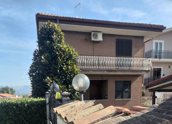 casa indipendente in vendita a Palestrina in zona Carchitti