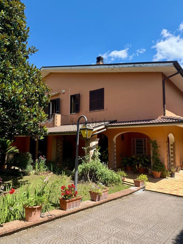 casa indipendente in vendita a Palestrina