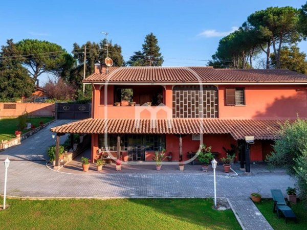 casa indipendente in vendita a Palestrina in zona Valvarino