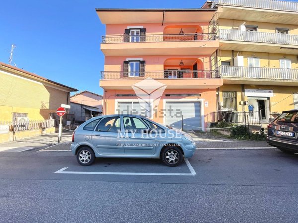 appartamento in vendita a Palestrina in zona Carchitti