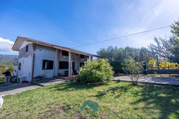 casa indipendente in vendita a Palestrina in zona Carchitti