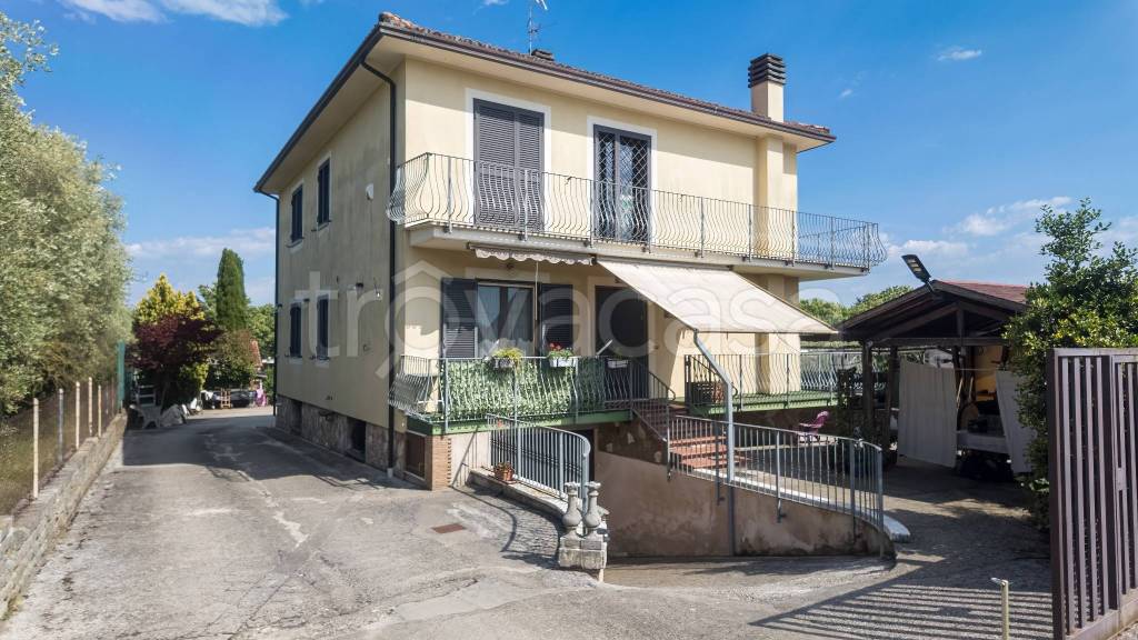 casa indipendente in vendita a Palestrina in zona Valvarino