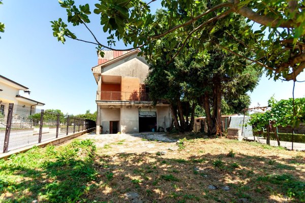 appartamento in vendita a Palestrina in zona Carchitti