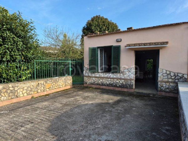 locale commerciale in vendita a Palestrina