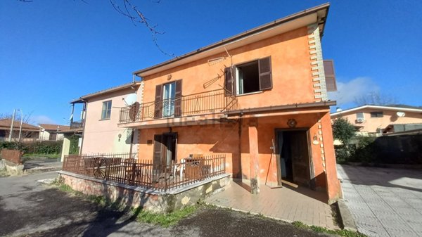 appartamento in vendita a Palestrina in zona Valvarino
