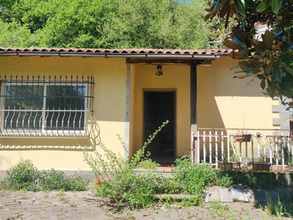 casa indipendente in vendita a Palestrina in zona Carchitti