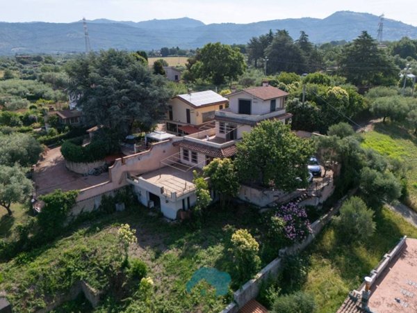 casa indipendente in vendita a Palestrina in zona Carchitti