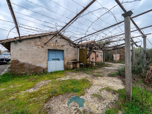 casa indipendente in vendita a Palestrina in zona Carchitti