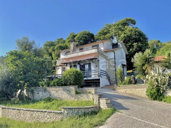 casa indipendente in vendita a Palestrina in zona Carchitti