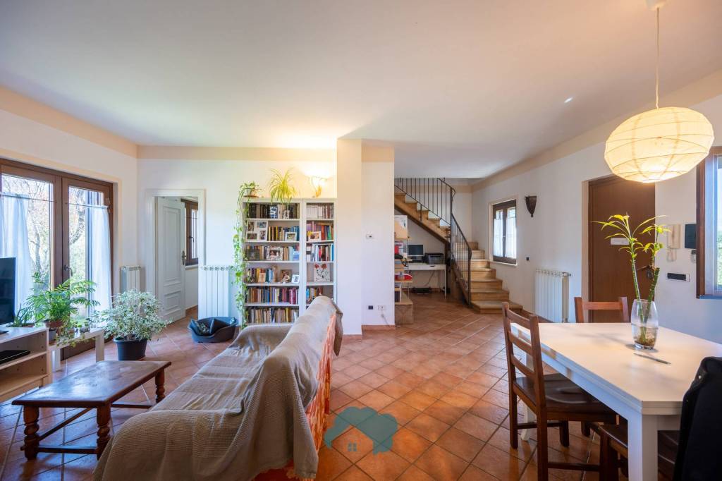 casa indipendente in vendita a Palestrina in zona Carchitti