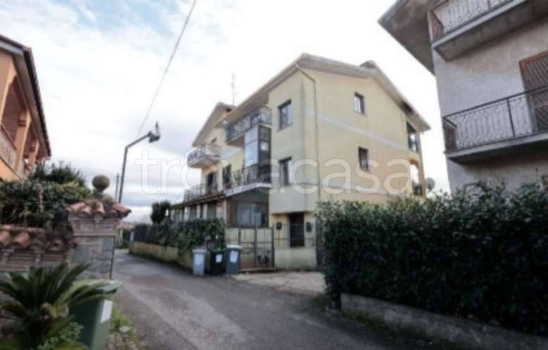 appartamento in vendita a Palestrina in zona Carchitti
