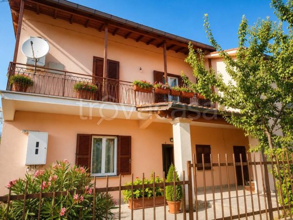 appartamento in vendita a Palestrina in zona Carchitti