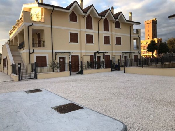 appartamento in vendita a Palestrina in zona Carchitti