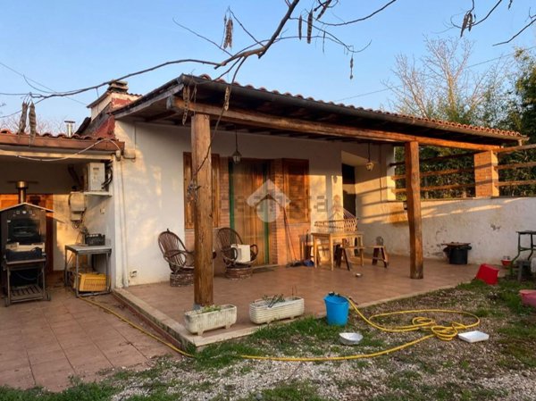 casa indipendente in vendita a Palestrina in zona Carchitti