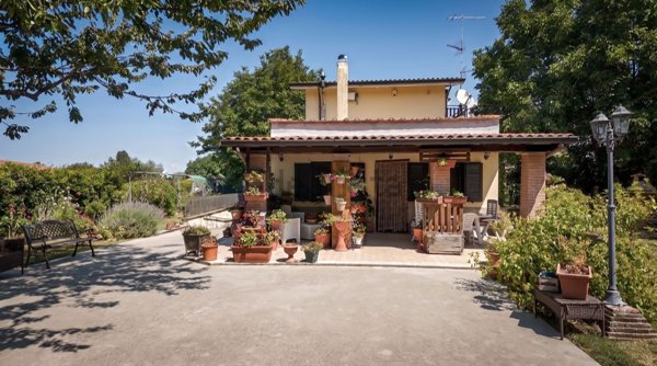 casa indipendente in vendita a Palestrina in zona Carchitti