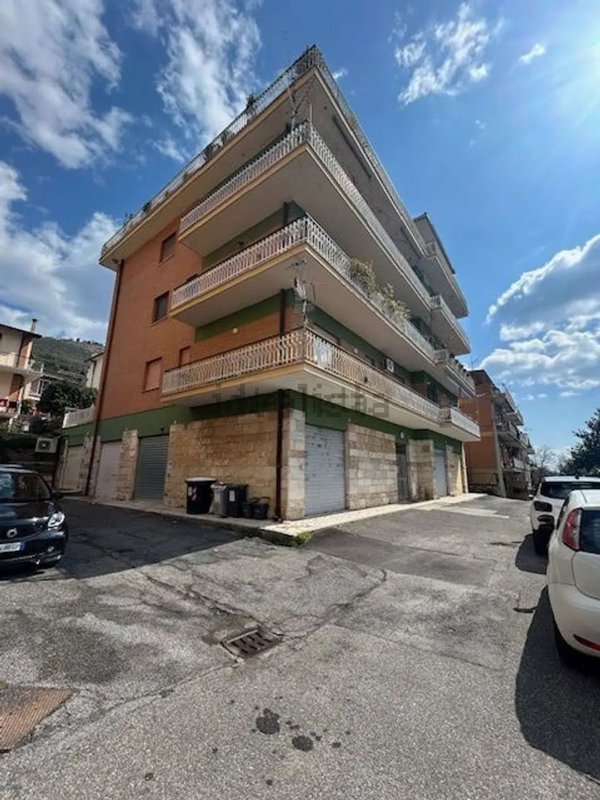appartamento in vendita a Palestrina in zona Carchitti