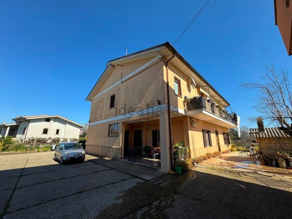 appartamento in vendita a Palestrina in zona Carchitti