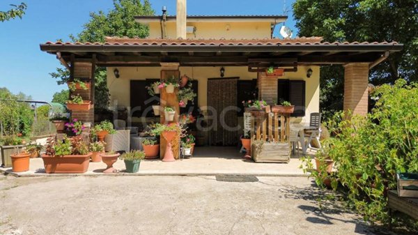 casa indipendente in vendita a Palestrina in zona Carchitti