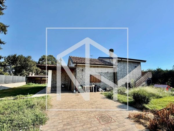casa indipendente in vendita a Palestrina in zona Carchitti