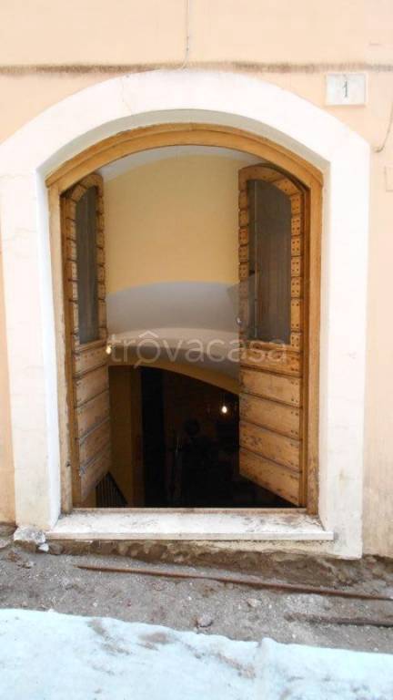 locale commerciale in vendita a Palestrina