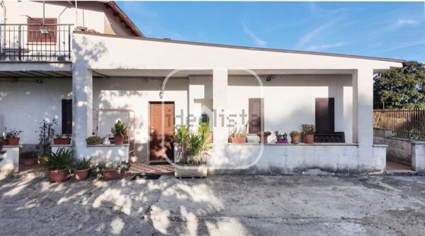 casa indipendente in vendita a Palestrina in zona Carchitti