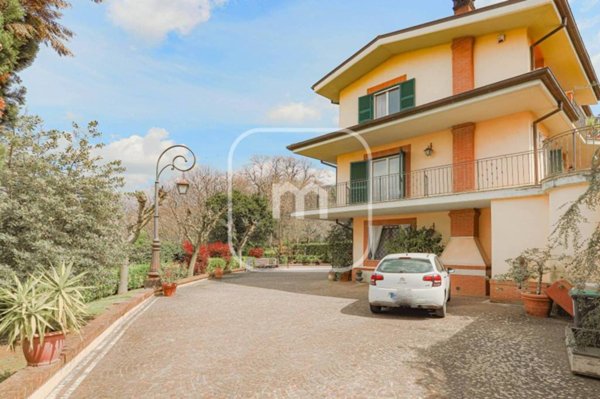 casa indipendente in vendita a Palestrina in zona Carchitti