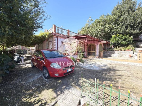 casa indipendente in vendita a Palestrina in zona Carchitti