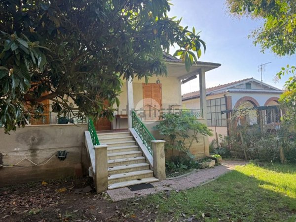 casa indipendente in vendita a Palestrina in zona Carchitti