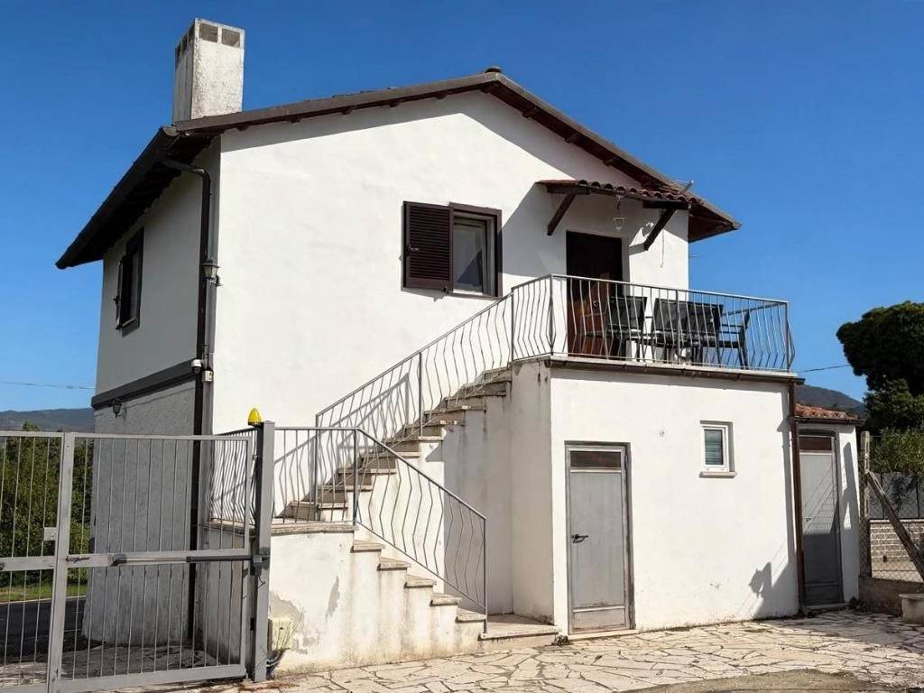 casa indipendente in vendita a Palestrina in zona Carchitti