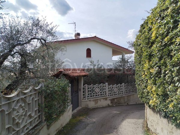 casa indipendente in vendita a Palombara Sabina