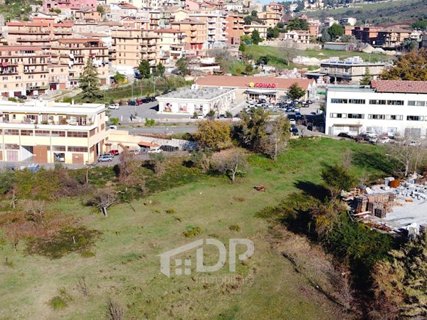 terreno edificabile in vendita a Palombara Sabina