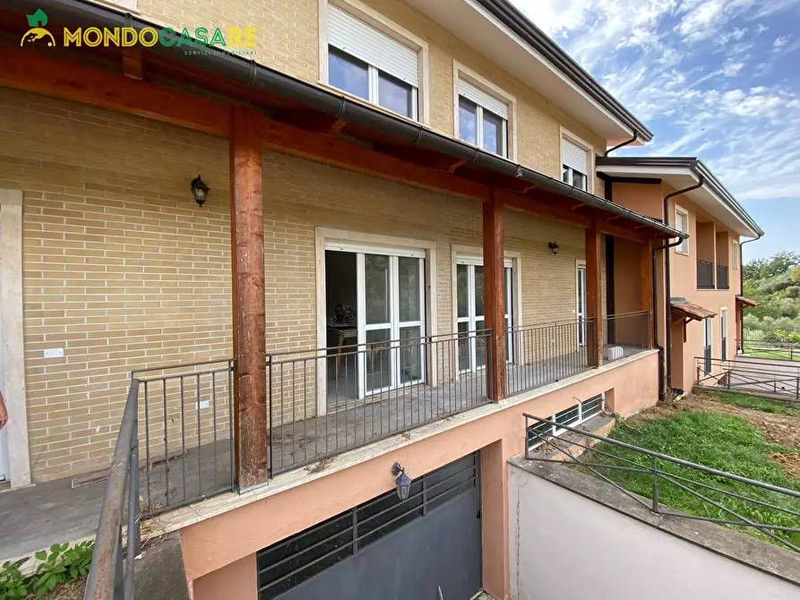casa indipendente in vendita a Palombara Sabina