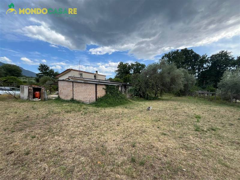 casa indipendente in vendita a Palombara Sabina